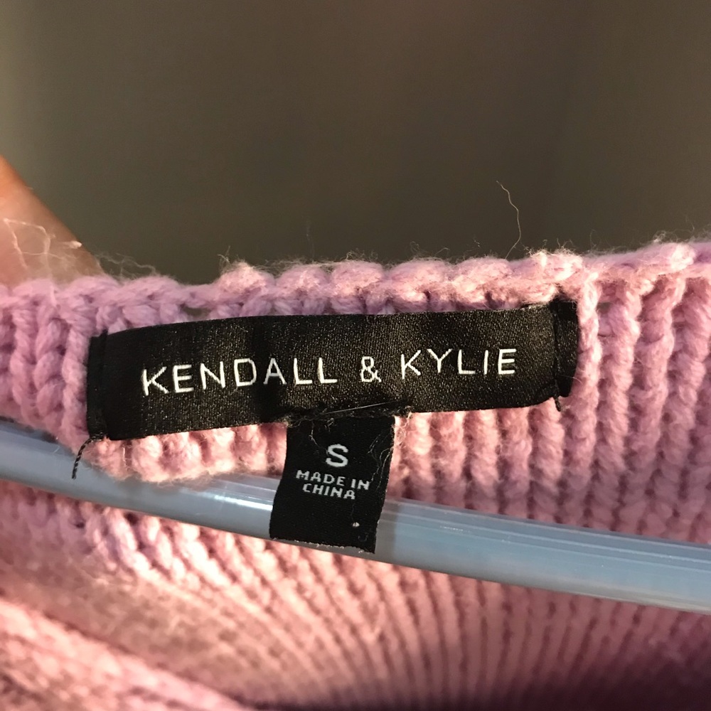 kendall and kylie cute pink cropped sweater